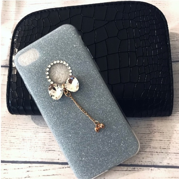 🛍SALE🛍IPhone 8Plus Crystal Bow Glitter Case - Picture 3 of 7
